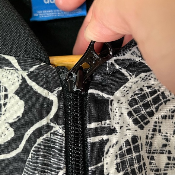 Adidas x Farm Rio Florido Bomber Jacket Limited Edition Size Small - Picture 10 of 14